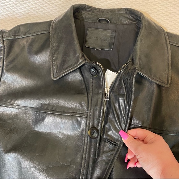 Leather Jacket - Picture 4 of 8